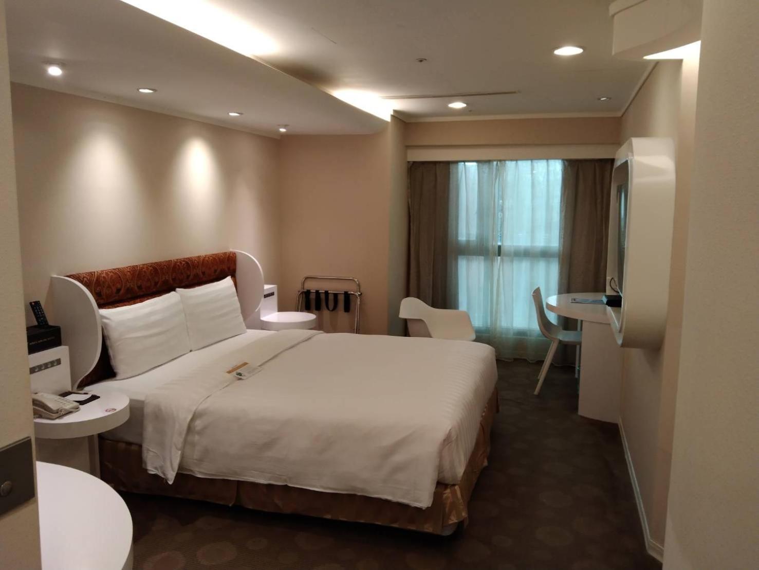 Ximen Airline Hotel Тайбэй Экстерьер фото