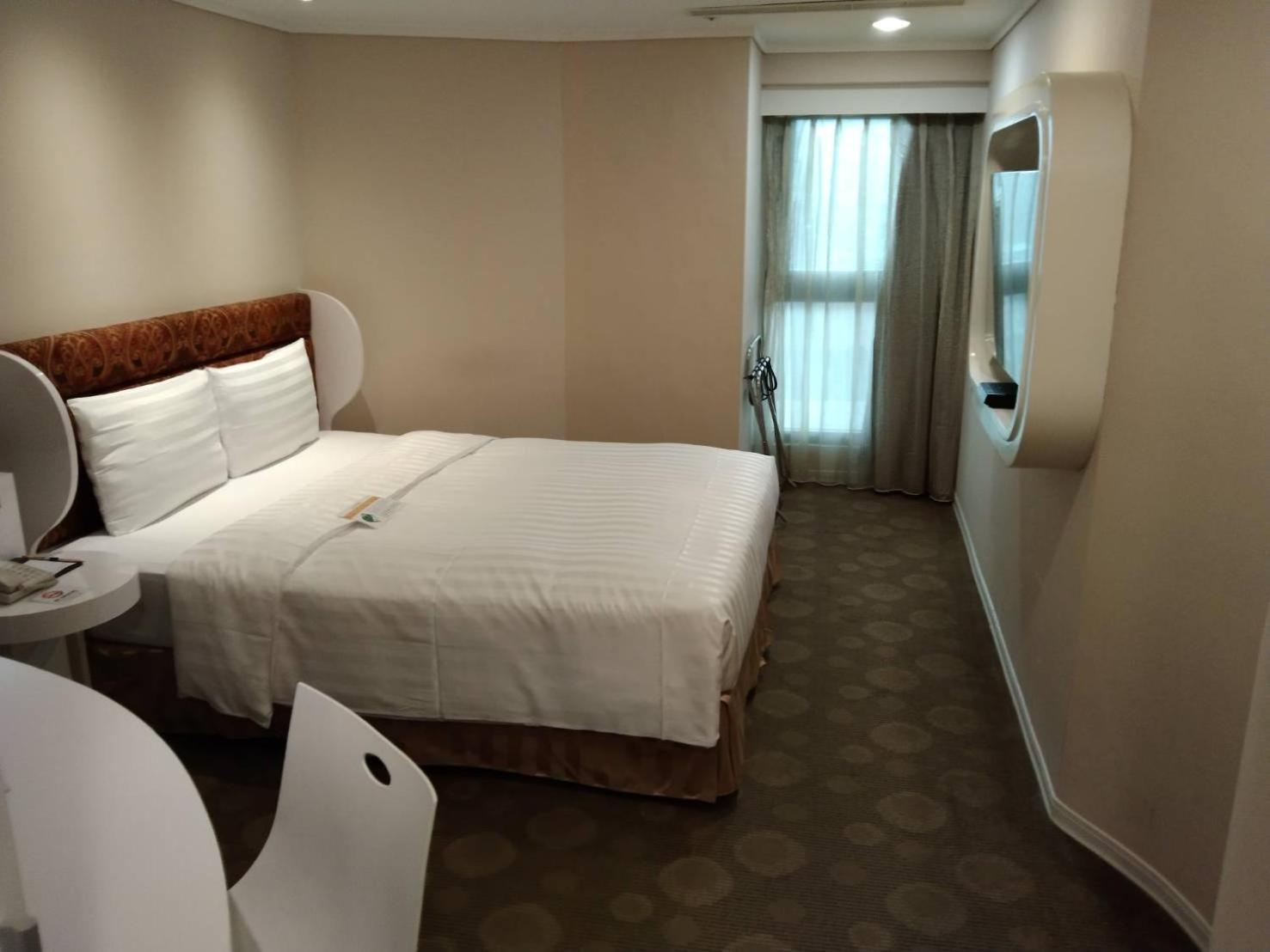 Ximen Airline Hotel Тайбэй Экстерьер фото